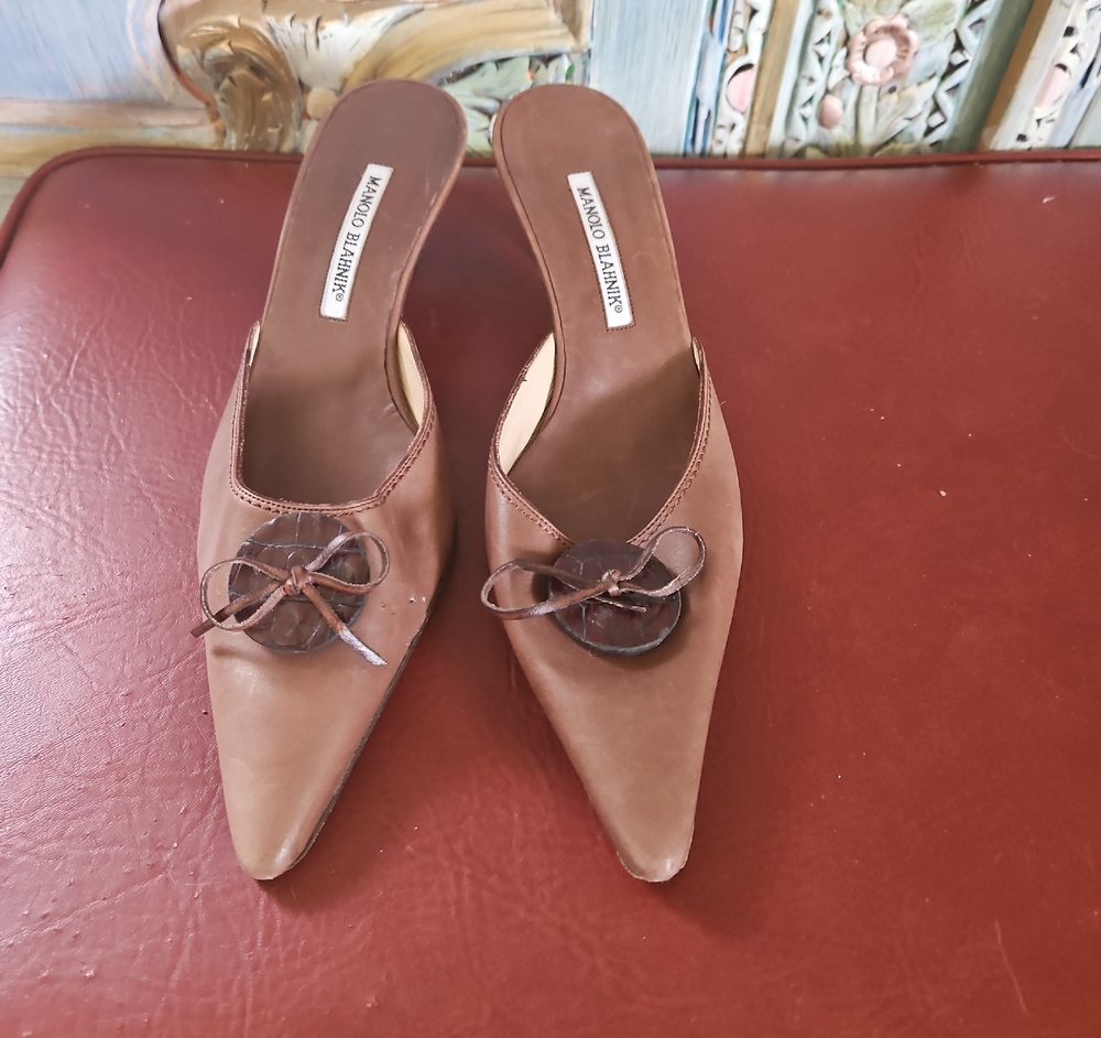 Manolo Blahnik Brown Mules with Kitten Heel and Bow Detail